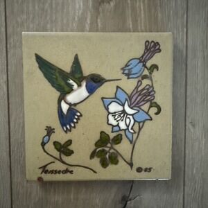 Vintage Cleo Teissedra Designs Tile Italy Humminbird Flowers Tan 1985 *read